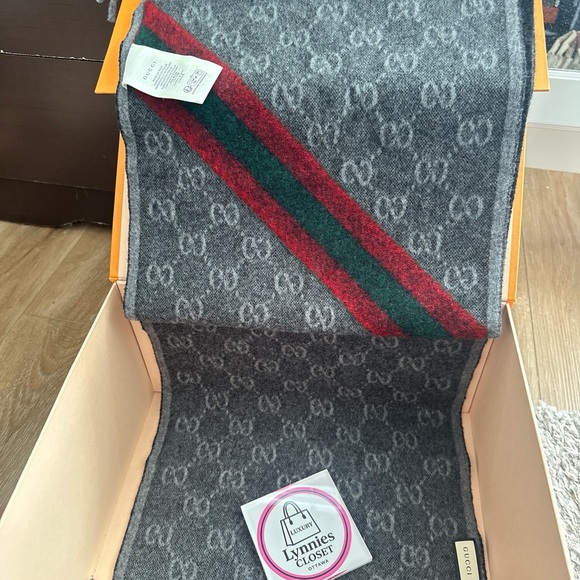 Gucci Gray and Green-Red Striped Scarf - Picture 6 of 10